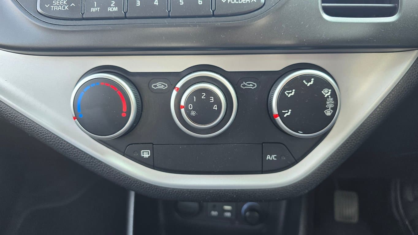2015 Kia Picanto 1.0 photo 10