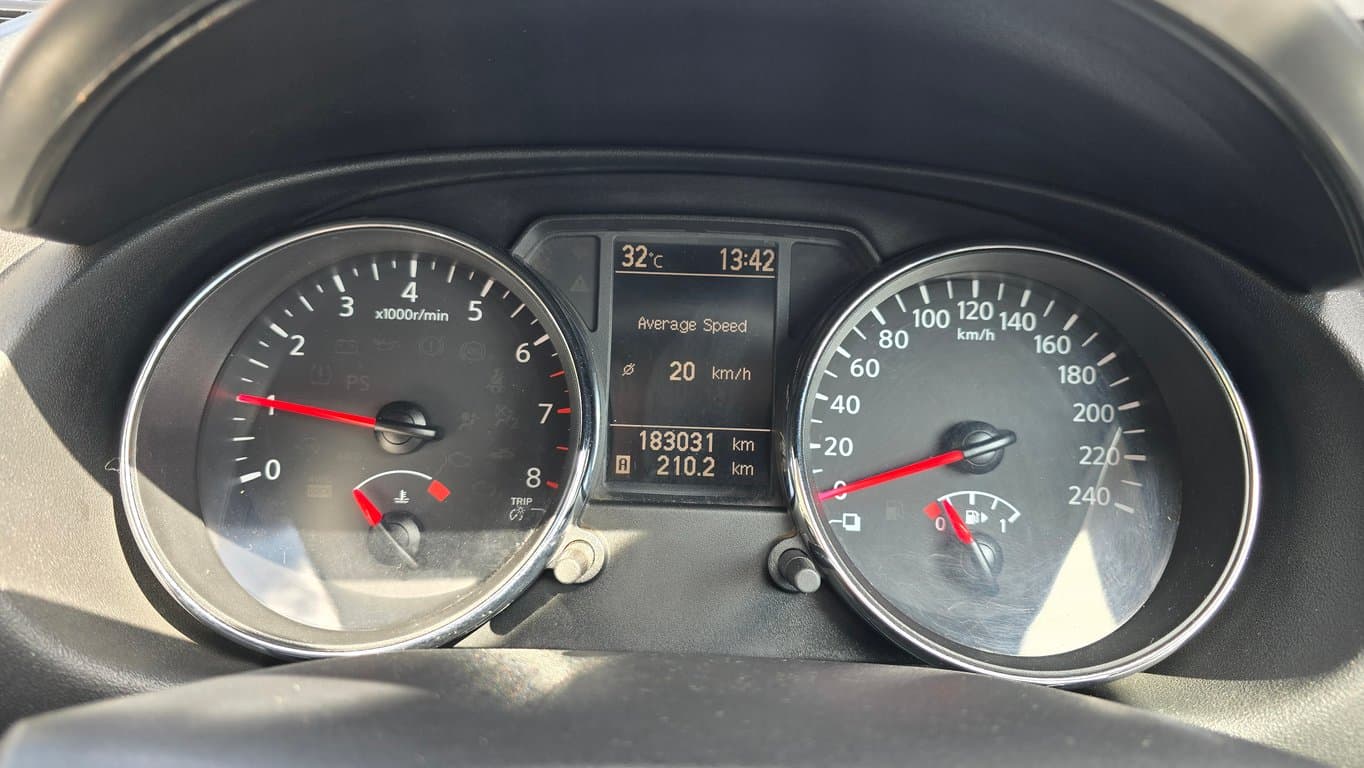 2013 Nissan Qashqai 2.0 Acenta photo 8