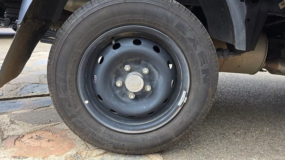 2025 Hyundai H-100 2.6 Deck A/C photo 9