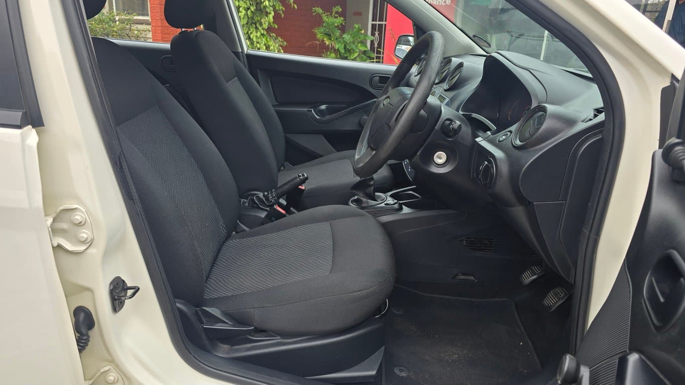 2014 Ford Figo 1.4 Ambiente photo 5