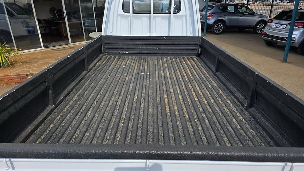 2025 Hyundai H-100 2.6 Deck A/C photo 4