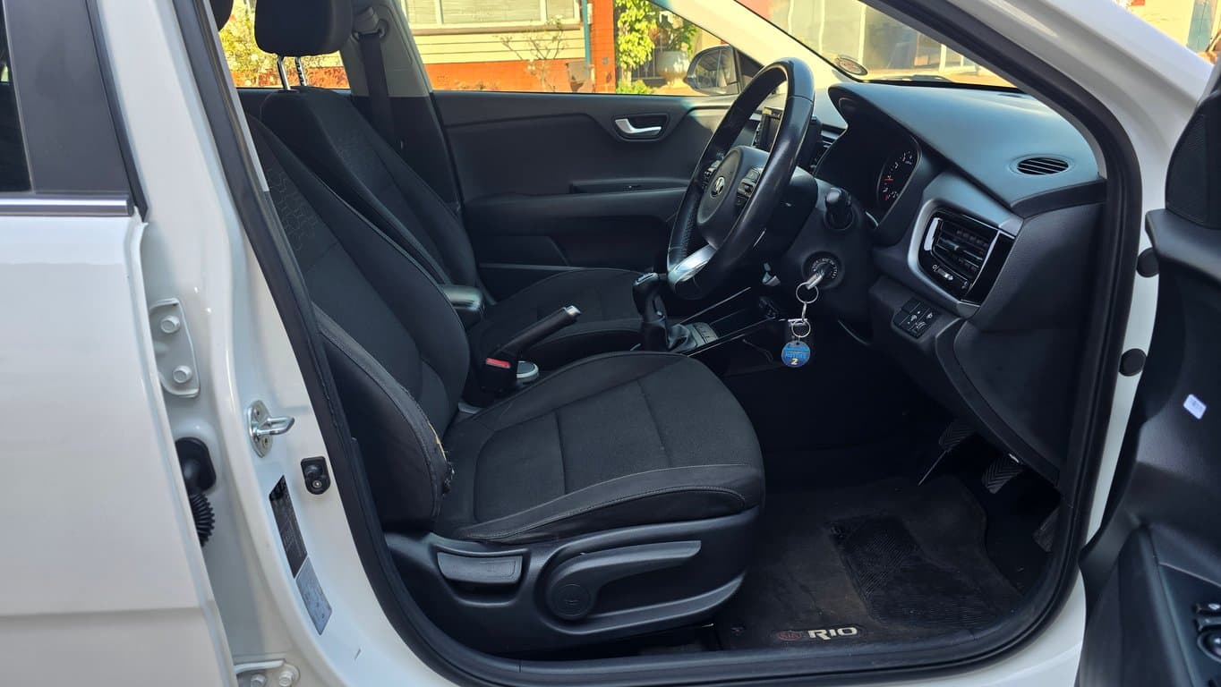 2017 Kia Rio 1.4 EX 5Dr photo 3