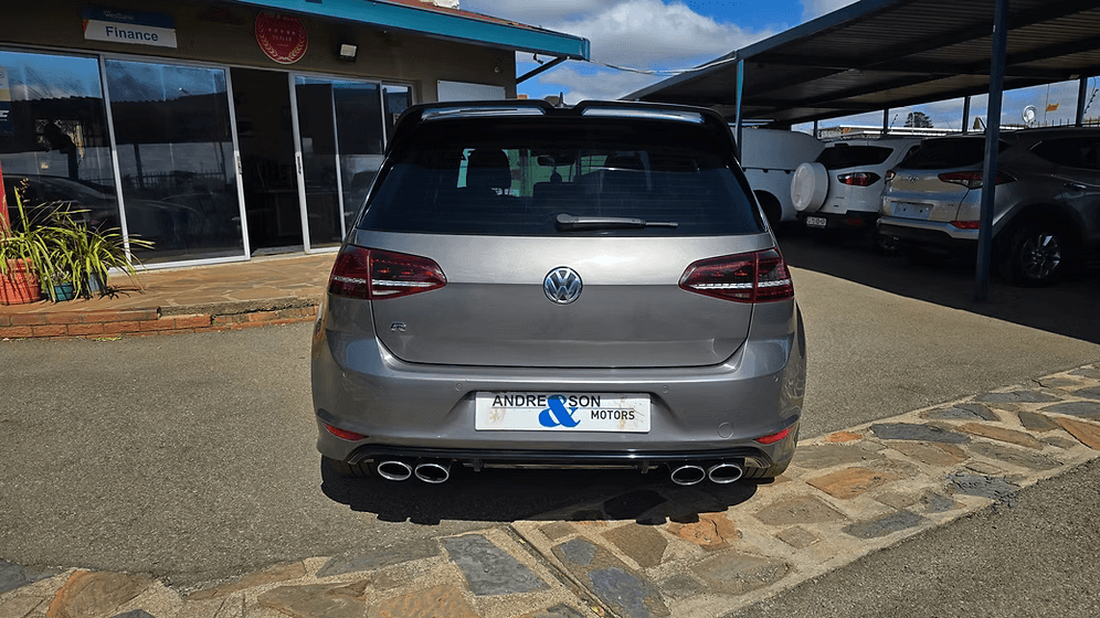 2017 Volkswagen Golf R DSG photo 3