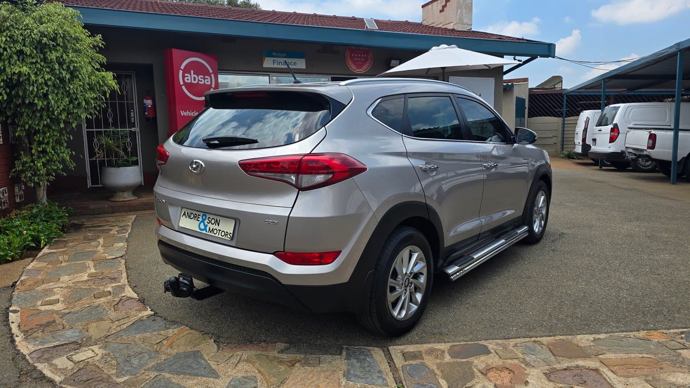 2017 Hyundai Tuscon 1.7 CRDI Executive photo 3