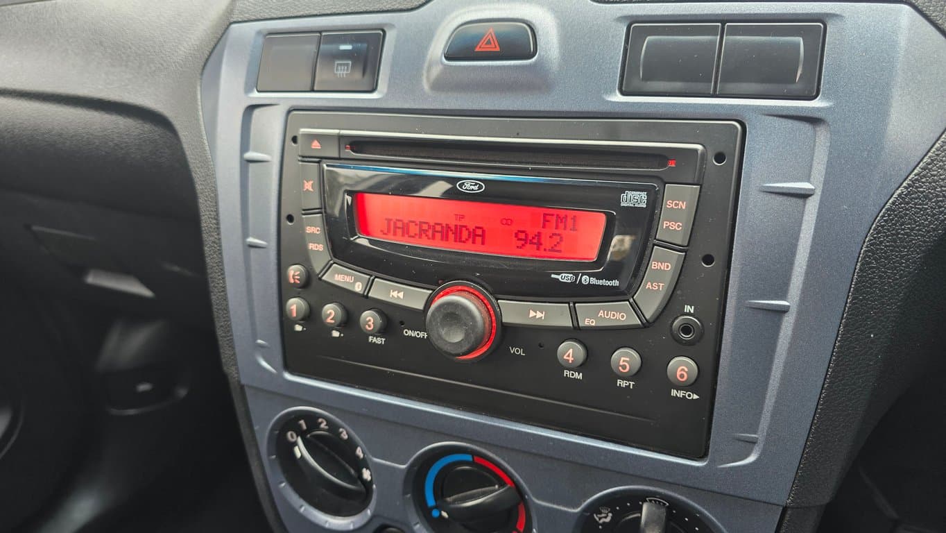 2014 Ford Figo 1.4 Ambiente photo 9